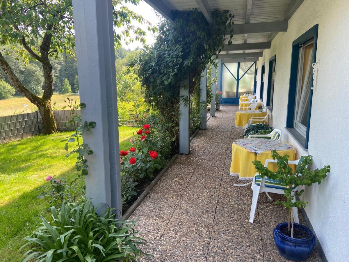 Pension-Ferienwohnung Liesbachtal Direkt Am Waldrand Bayerische Rhoen Schönau an der Brend 外观 照片