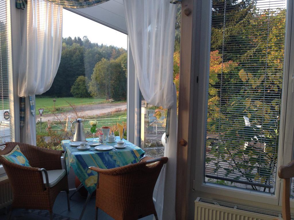 Pension-Ferienwohnung Liesbachtal Direkt Am Waldrand Bayerische Rhoen Schönau an der Brend 外观 照片